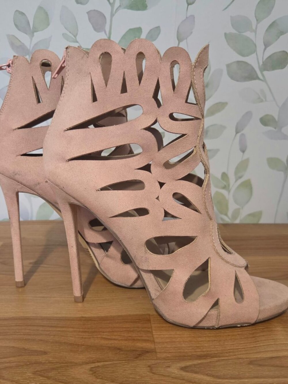 ShoeDazzle Livia Laser Cut Caged Booties Pink Blush Nude Peep Toe Heels 8.5